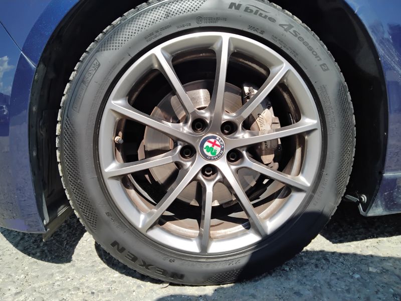 GuidiCar - ALFA ROMEO Giulia 2018 Giulia 2.2 t Business 136cv auto Usato